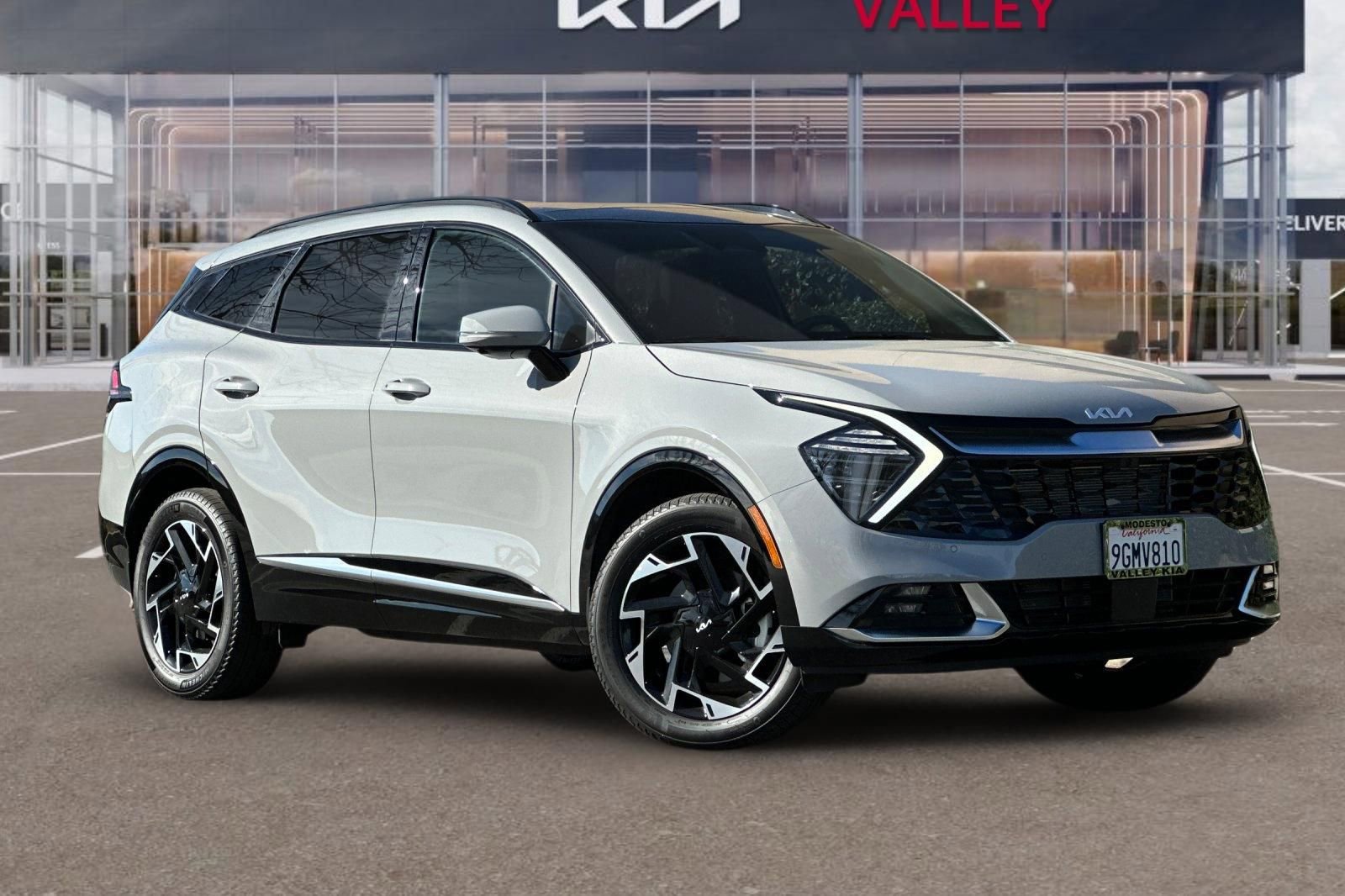 Certified 2023 Kia Sportage SX image 2