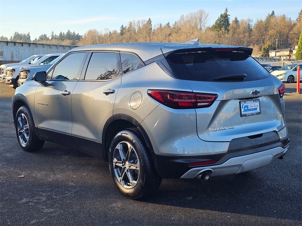 Used 2023 Chevrolet Blazer LT w/ Driver Confidence Package image 7