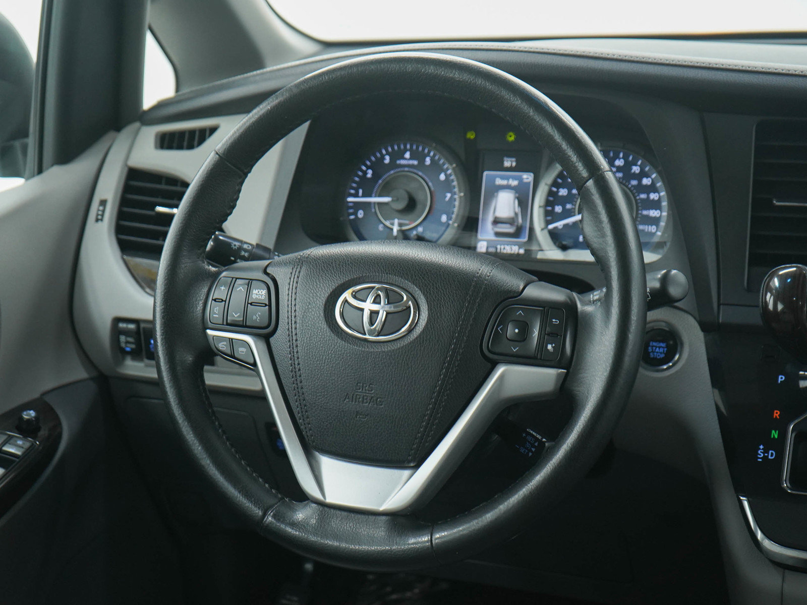 Used 2015 Toyota Sienna XLE image 14