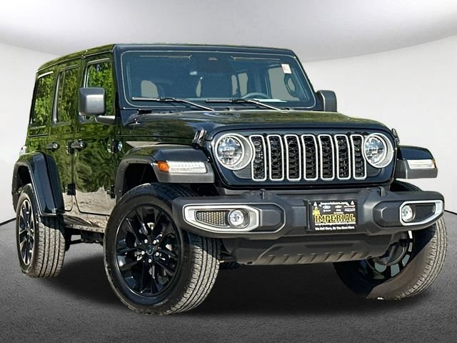 Used 2025 Jeep Wrangler Unlimited Sahara w/ Safety Group AWD/4WD image 2