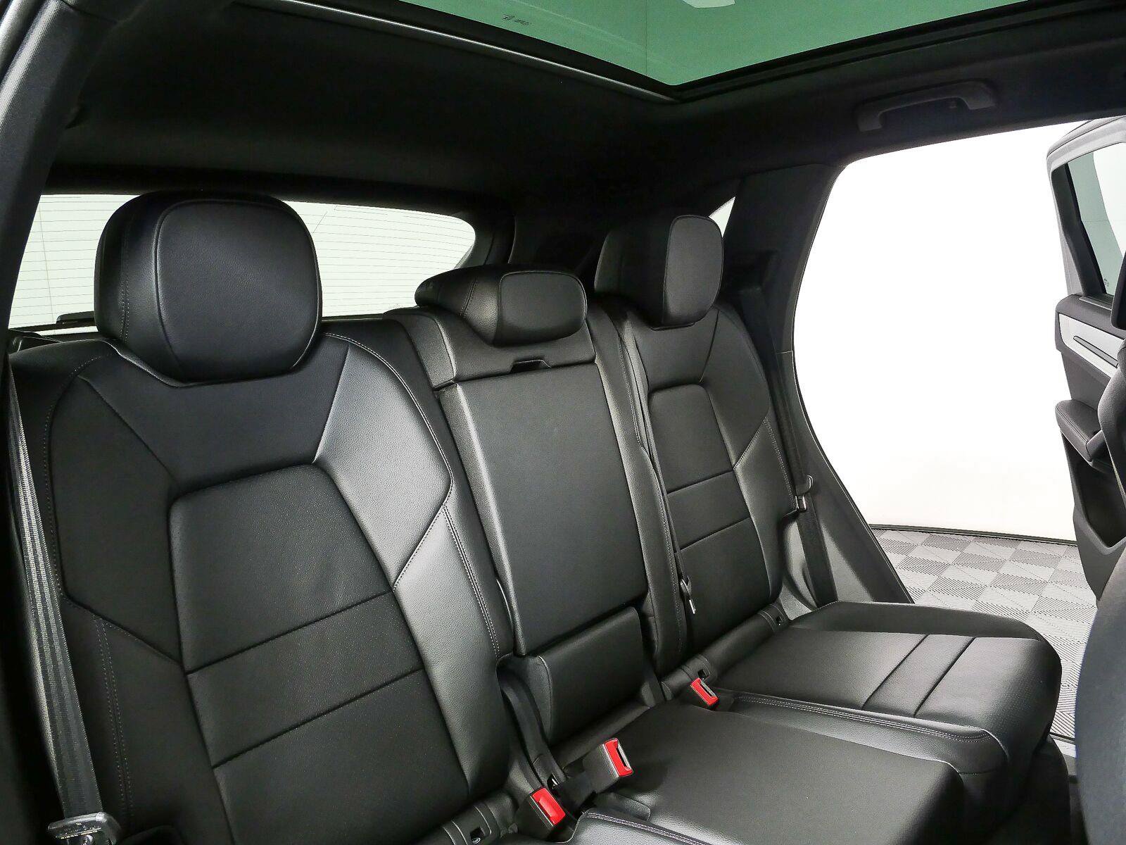 New 2026 Porsche Cayenne AWD/4WD image 23