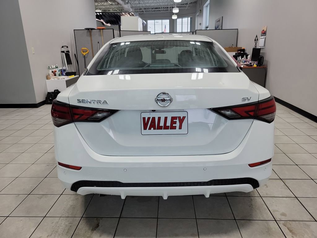 Used 2025 Nissan Sentra SV image 6