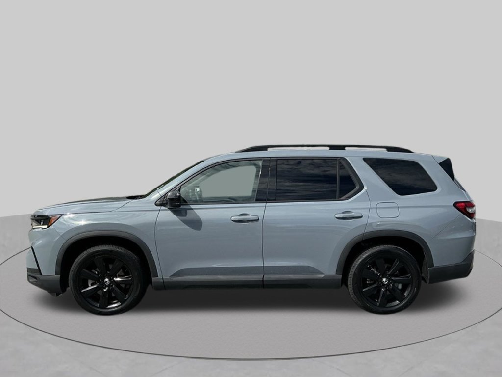 Certified 2025 Honda Pilot Black Edition image 3