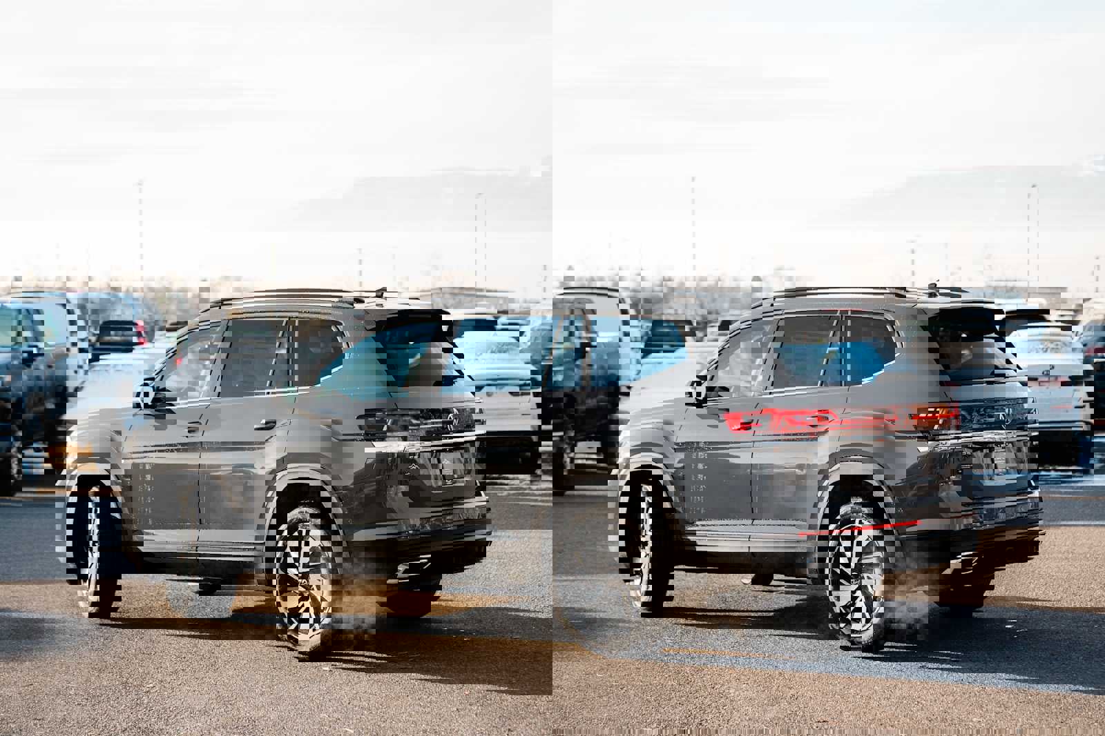 New 2026 Volkswagen Atlas SE image 2