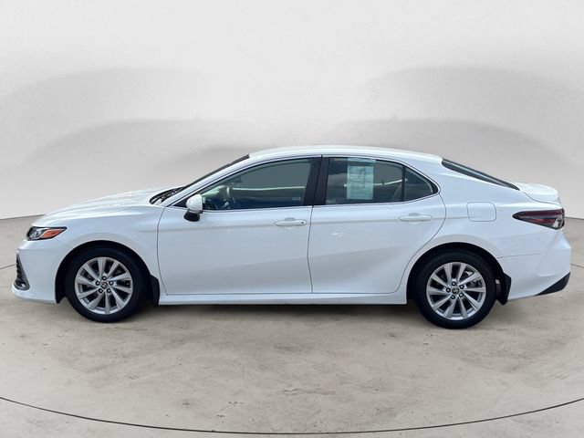 Used 2022 Toyota Camry LE FWD image 8
