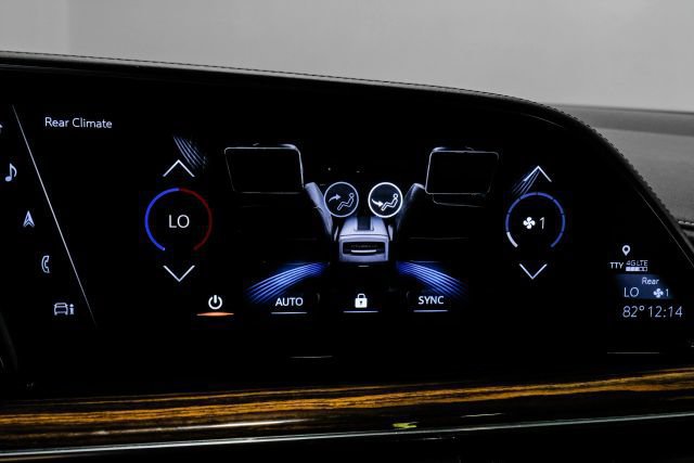 Used 2021 Cadillac Escalade ESV Premium Luxury AWD/4WD image 43