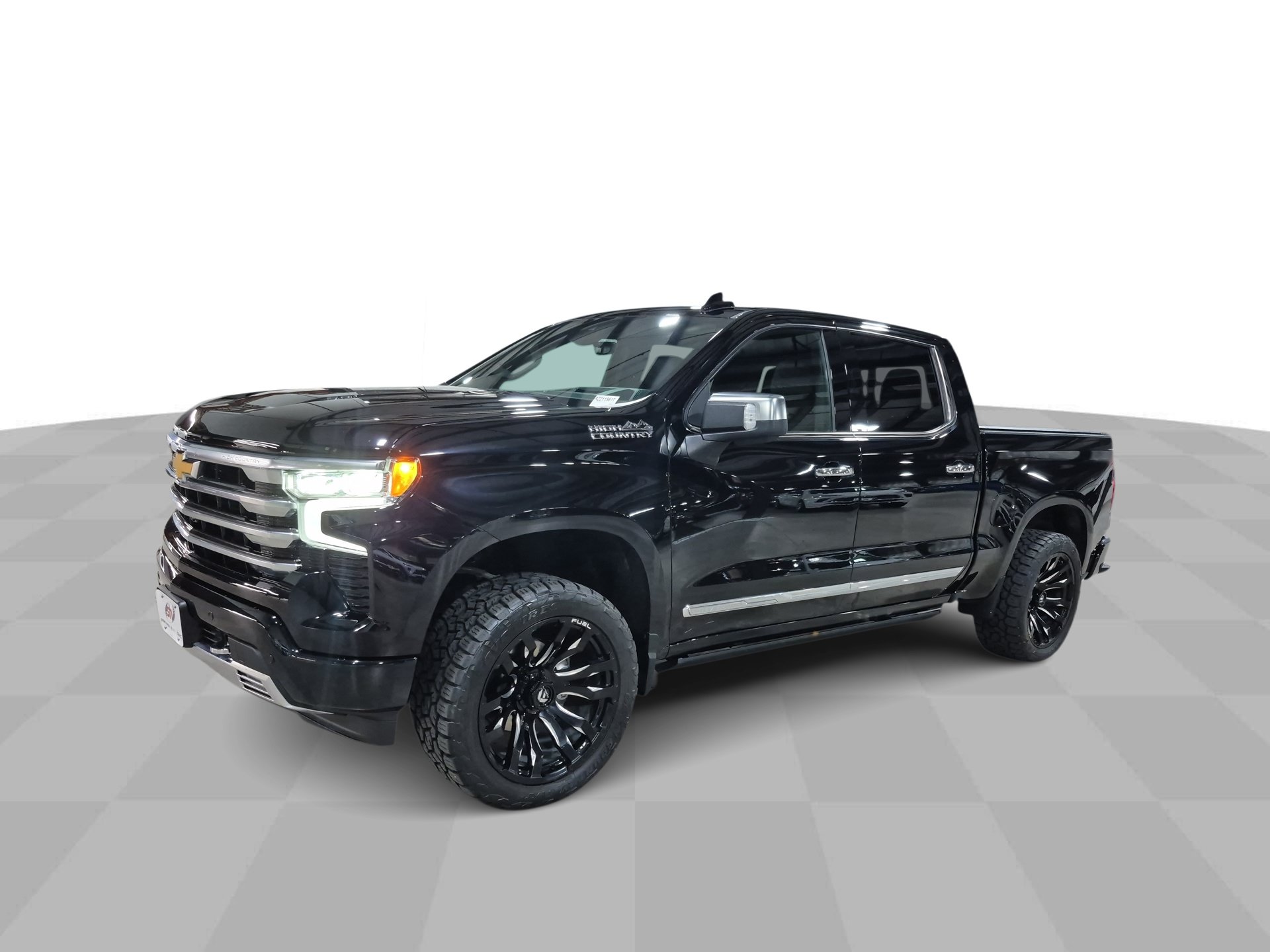 Used 2024 Chevrolet Silverado 1500 High Country w/ High Country Premium Package AWD/4WD image 1
