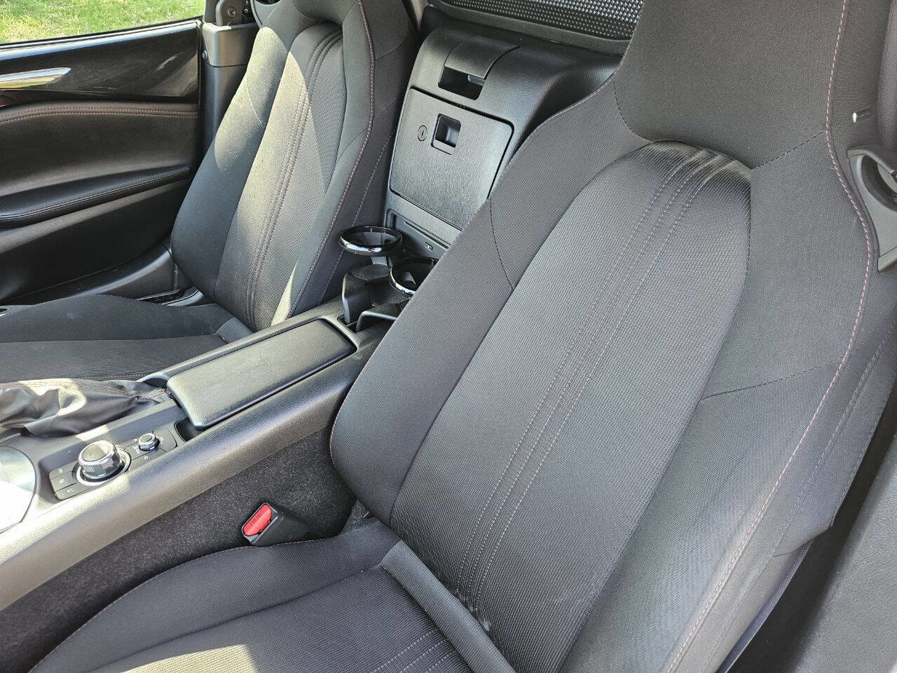 Used 2016 MAZDA MX-5 Miata Club image 11