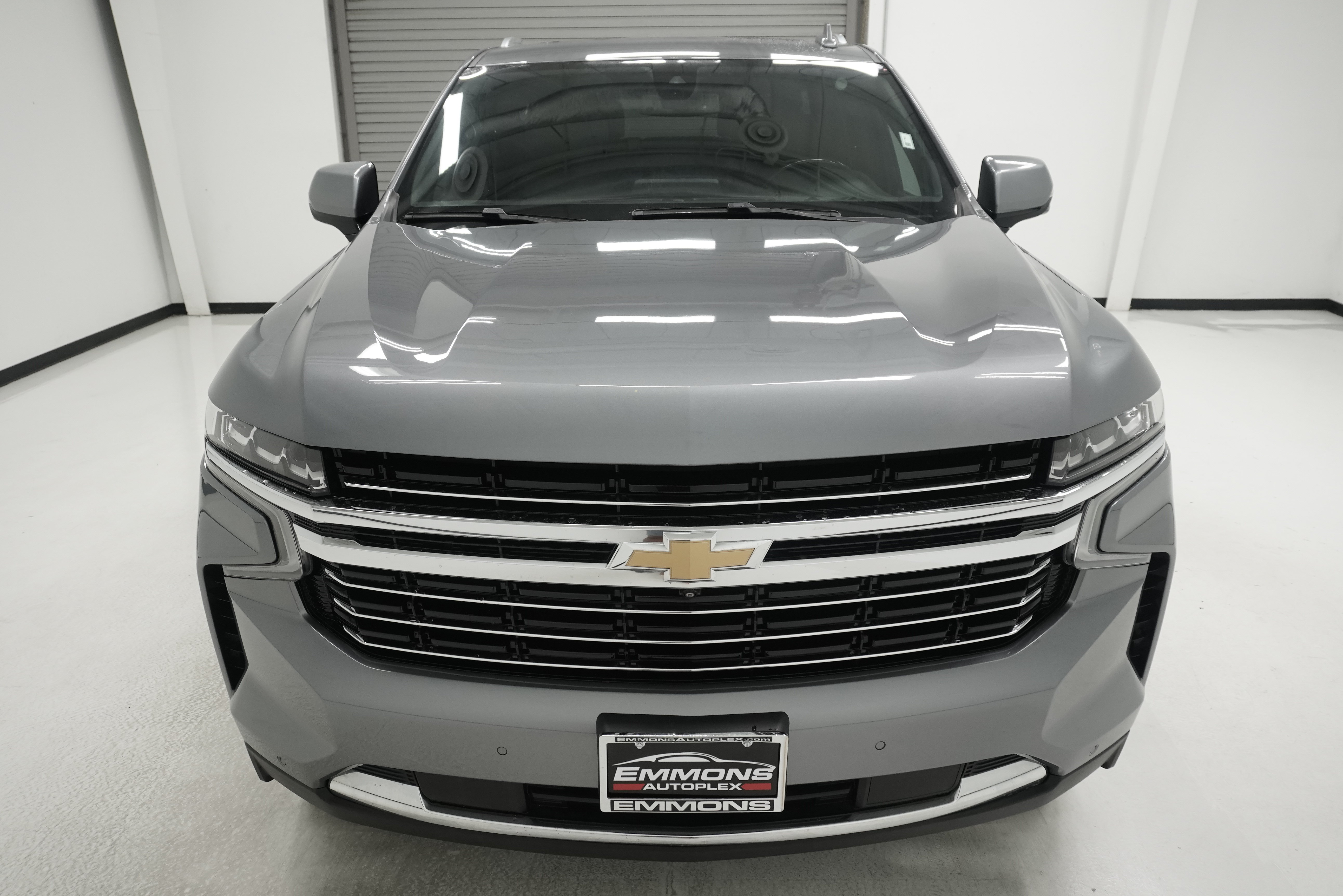 Used 2022 Chevrolet Tahoe LT w/ Luxury Package AWD/4WD image 2