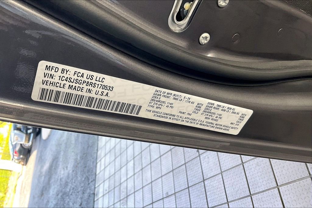 Used 2024 Jeep Grand Wagoneer L Series III image 38