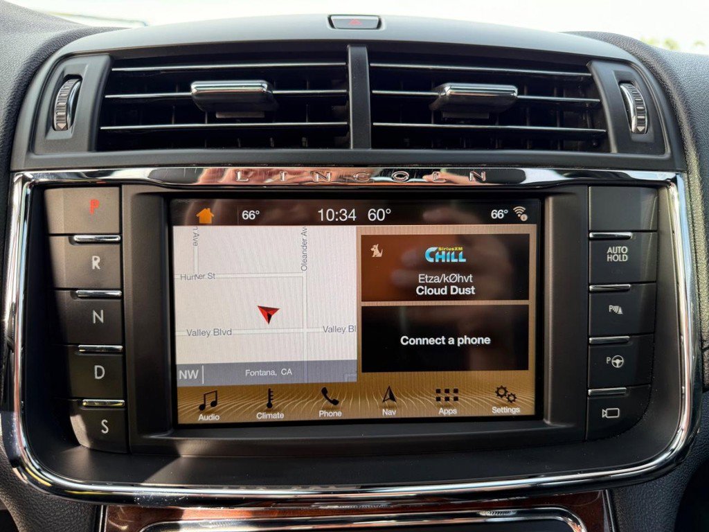 Used 2017 Lincoln Continental Reserve w/ Technology Package image 36