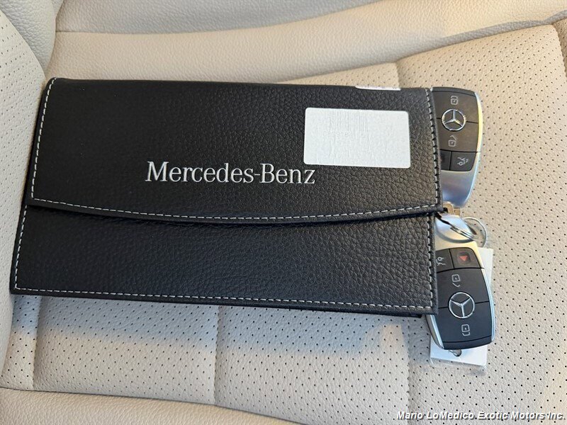 Used 2022 Mercedes-Benz GLC 300 4MATIC w/ Premium Package Lite image 63