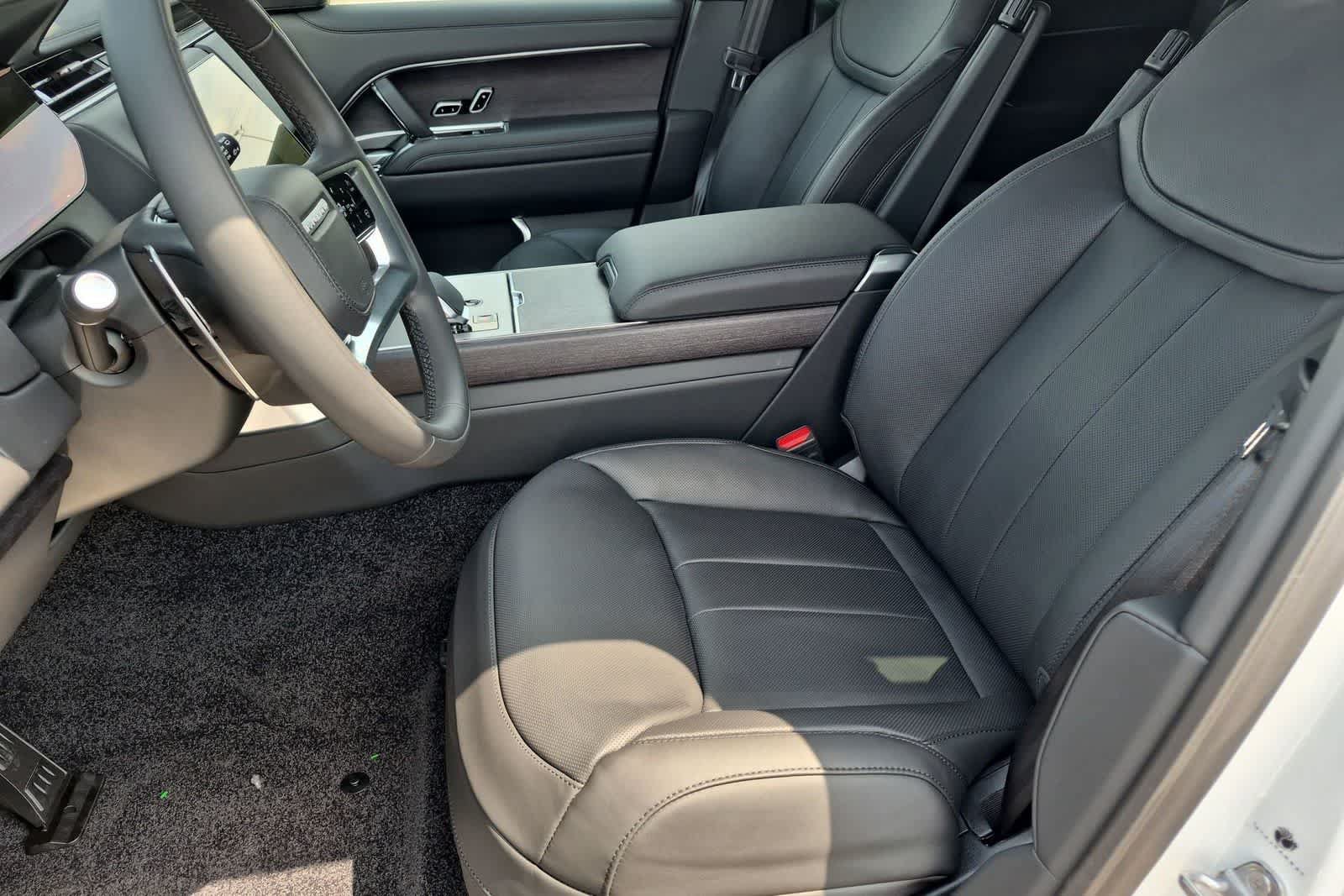 New 2026 Land Rover Range Rover SE AWD/4WD image 16