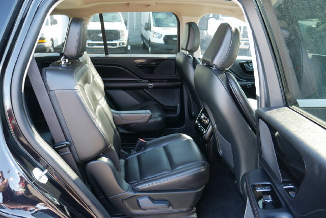 Used 2024 Lincoln Aviator AWD w/ Premium Package image 29