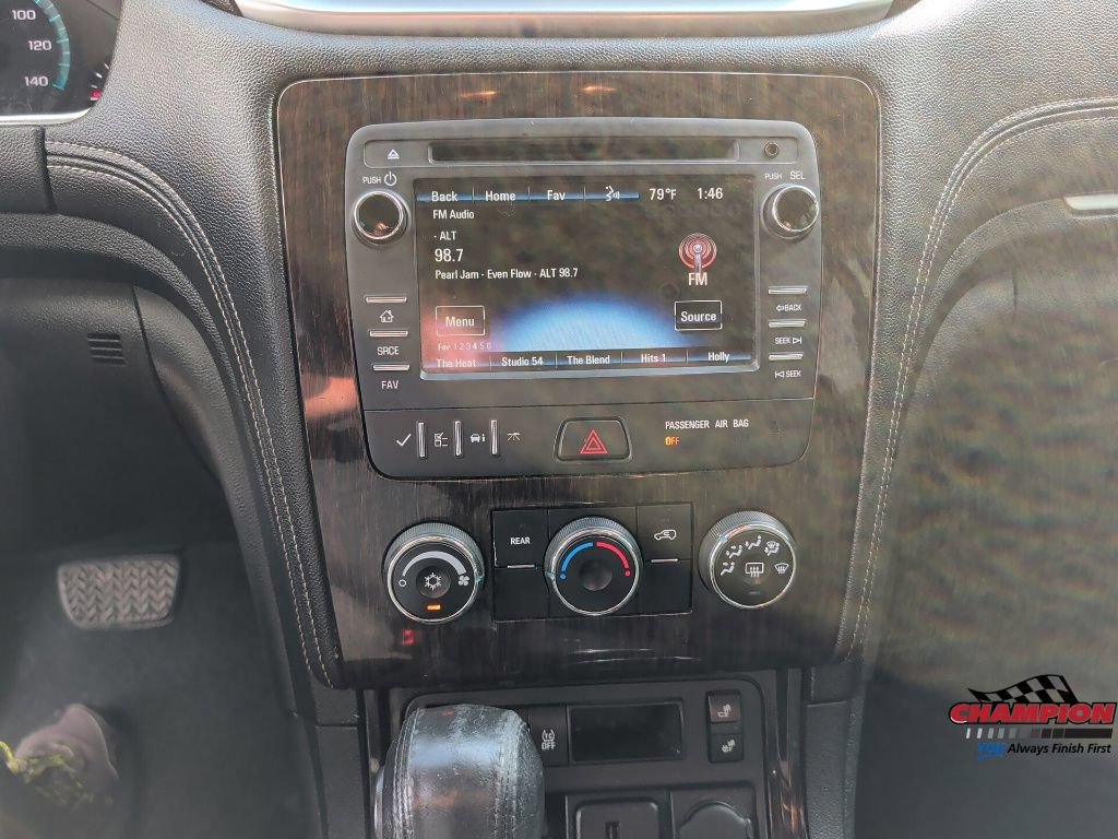 Used 2016 Chevrolet Traverse LT w/ Style and Technology Package FWD image 23