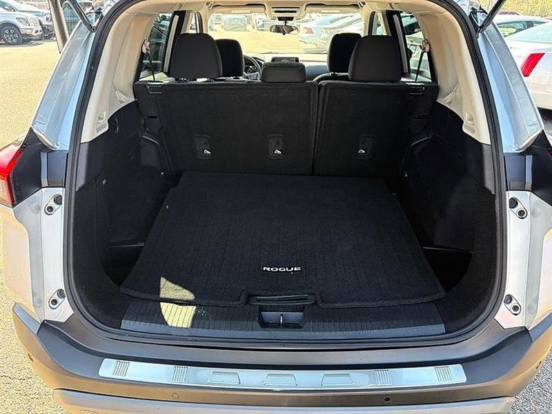 Used 2022 Nissan Rogue SV FWD image 51