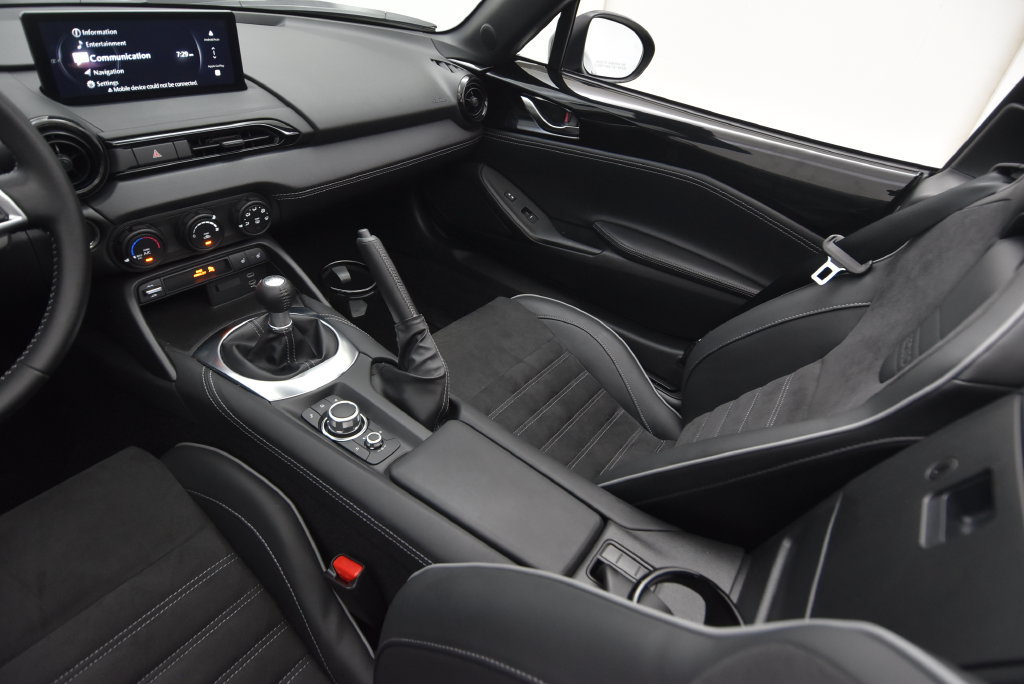 Certified 2025 MAZDA MX-5 Miata RF Club RWD image 31