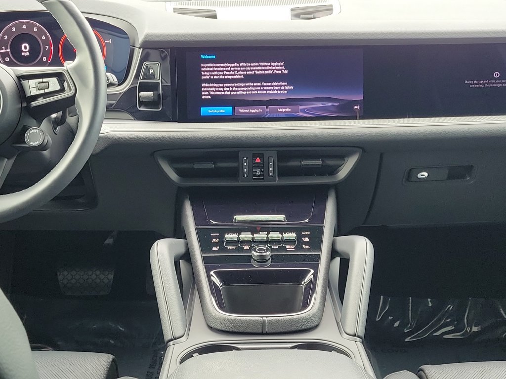 Certified 2026 Porsche Cayenne AWD/4WD image 22