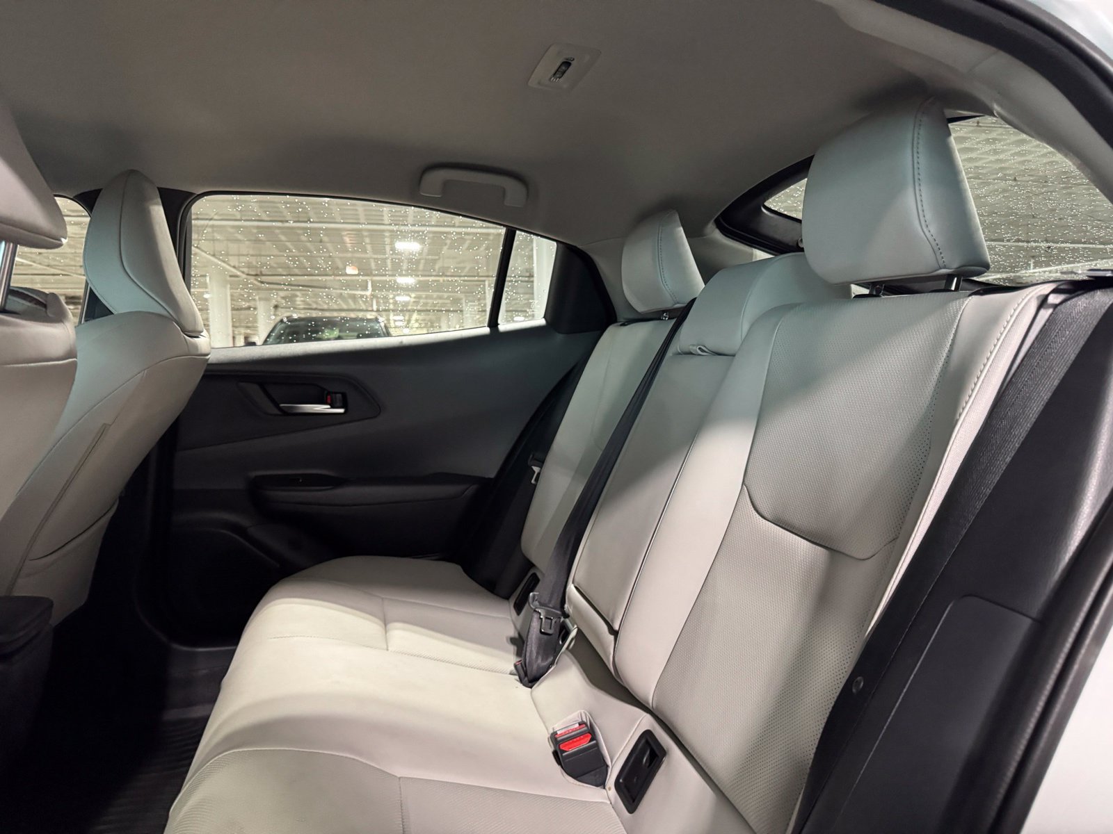 Used 2025 Toyota Prius XLE AWD/4WD image 33