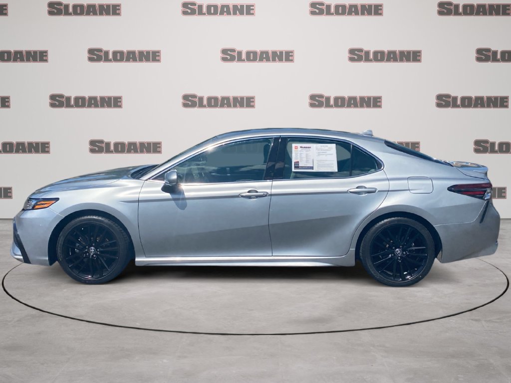 Used 2023 Toyota Camry XSE FWD image 2