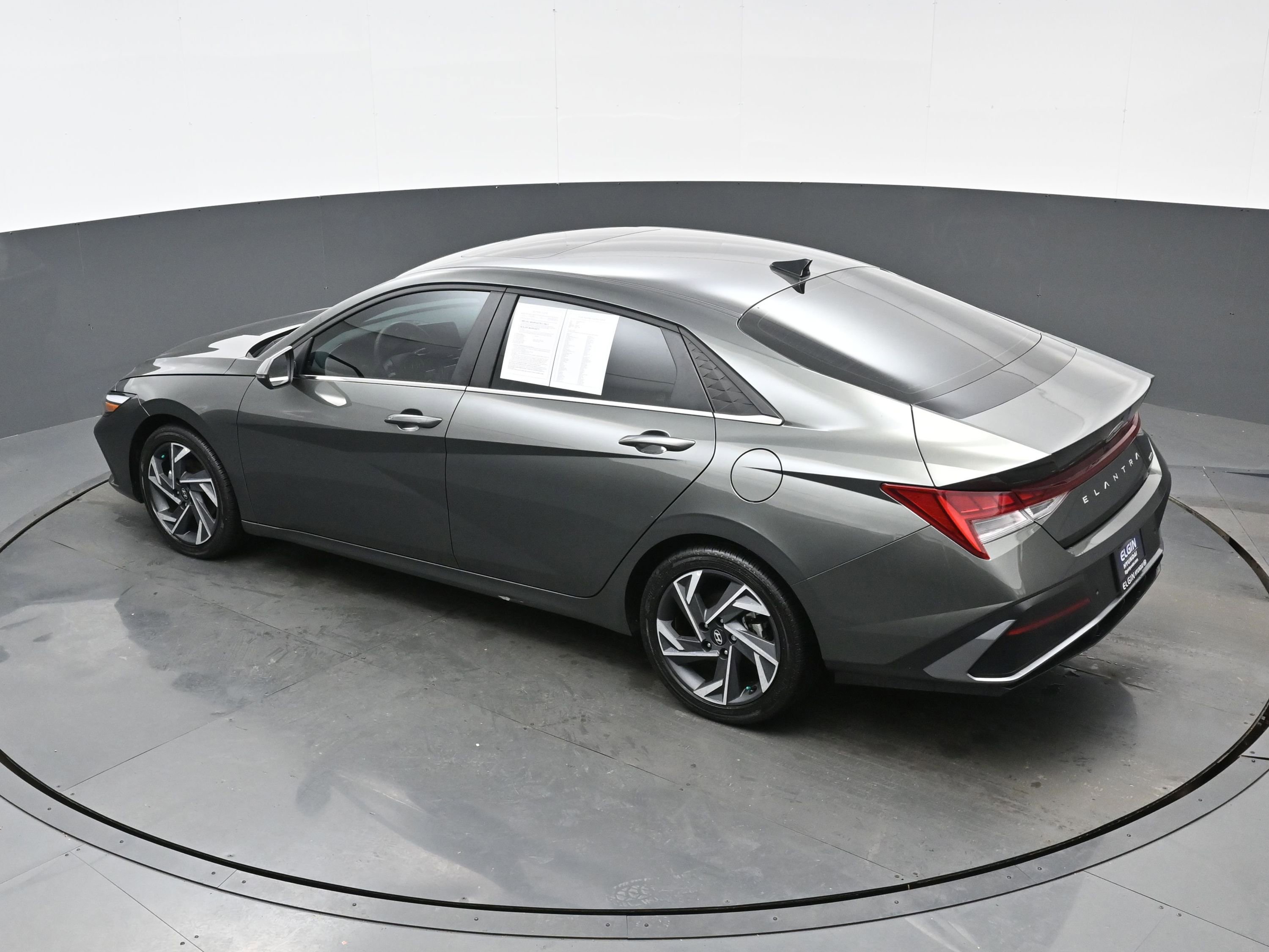 Certified 2024 Hyundai Elantra Limited image 36