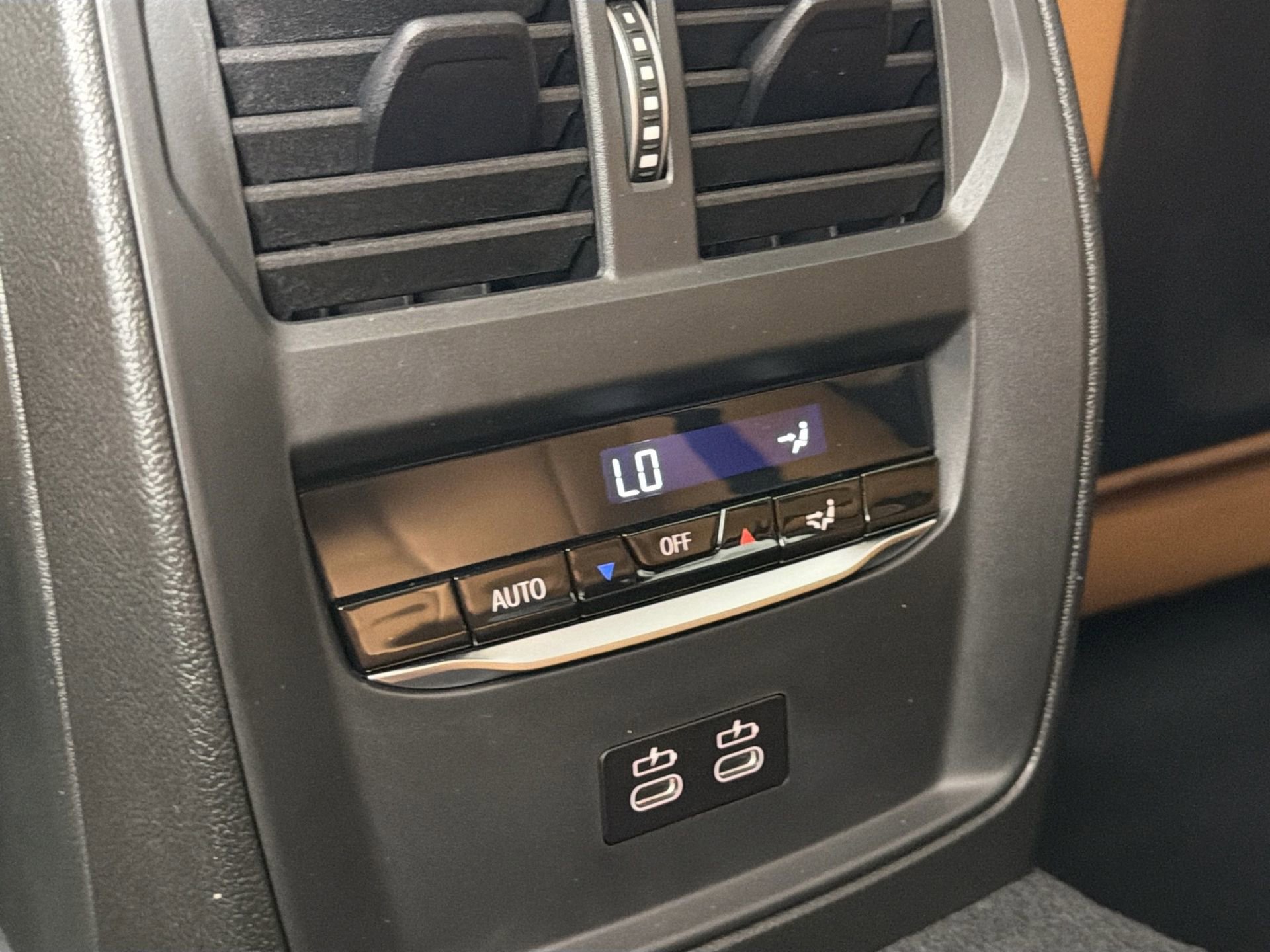 New 2026 BMW 330i xDrive Sedan w/ Premium Package image 25