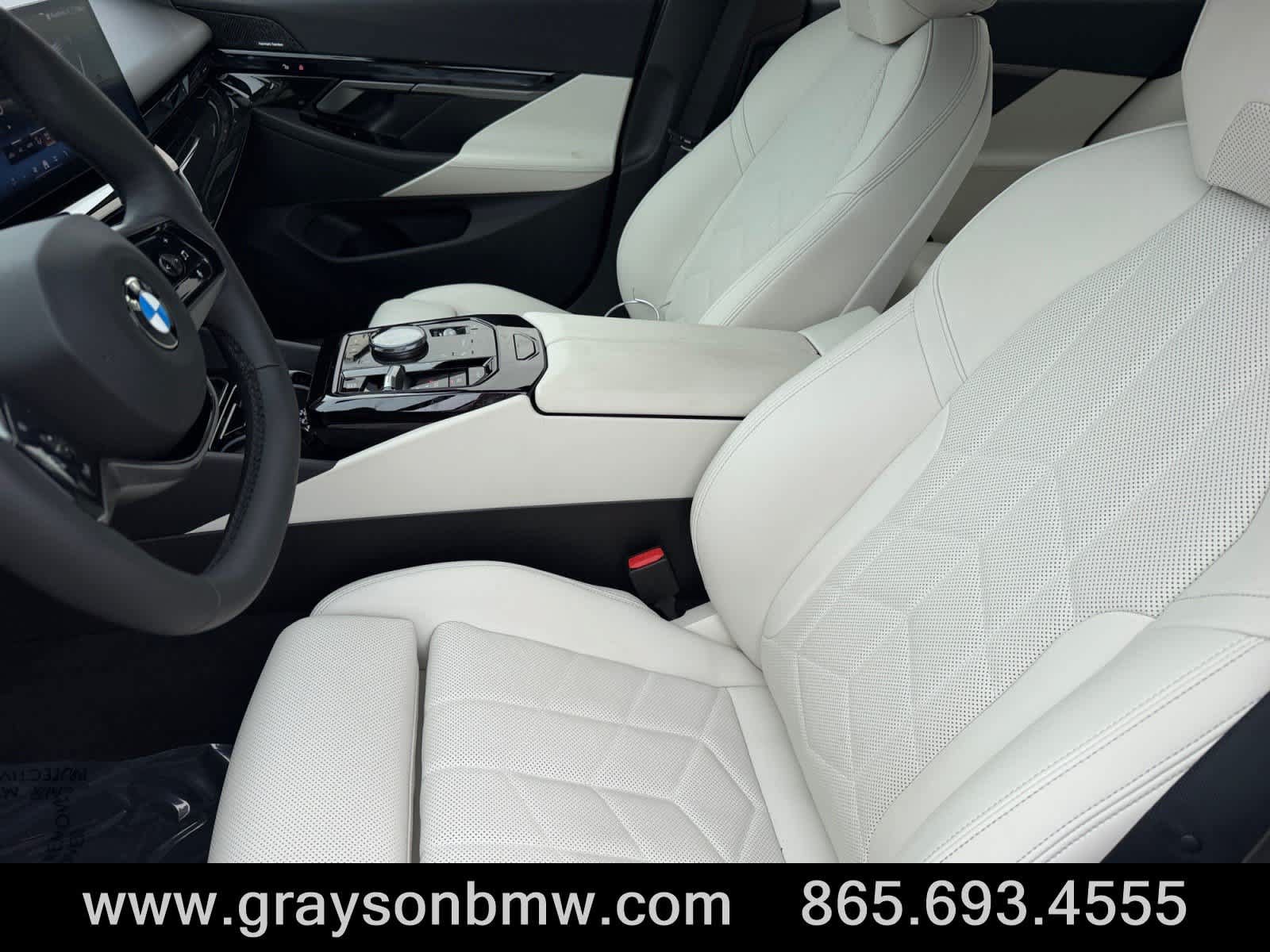 Used 2026 BMW 540i xDrive AWD/4WD image 10