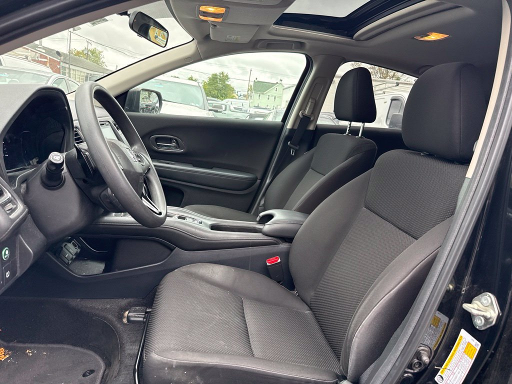 Used 2017 Honda HR-V EX image 6