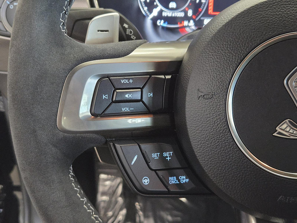 Used 2020 Ford Mustang Shelby GT500 w/ Technology Package RWD image 14