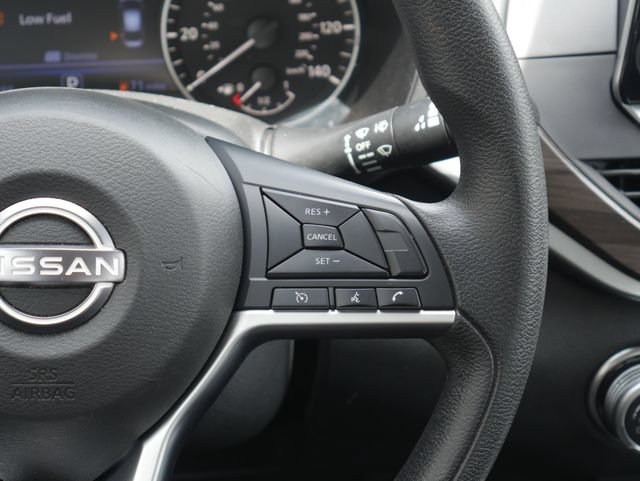 Used 2024 Nissan Altima 2.5 SV FWD image 16