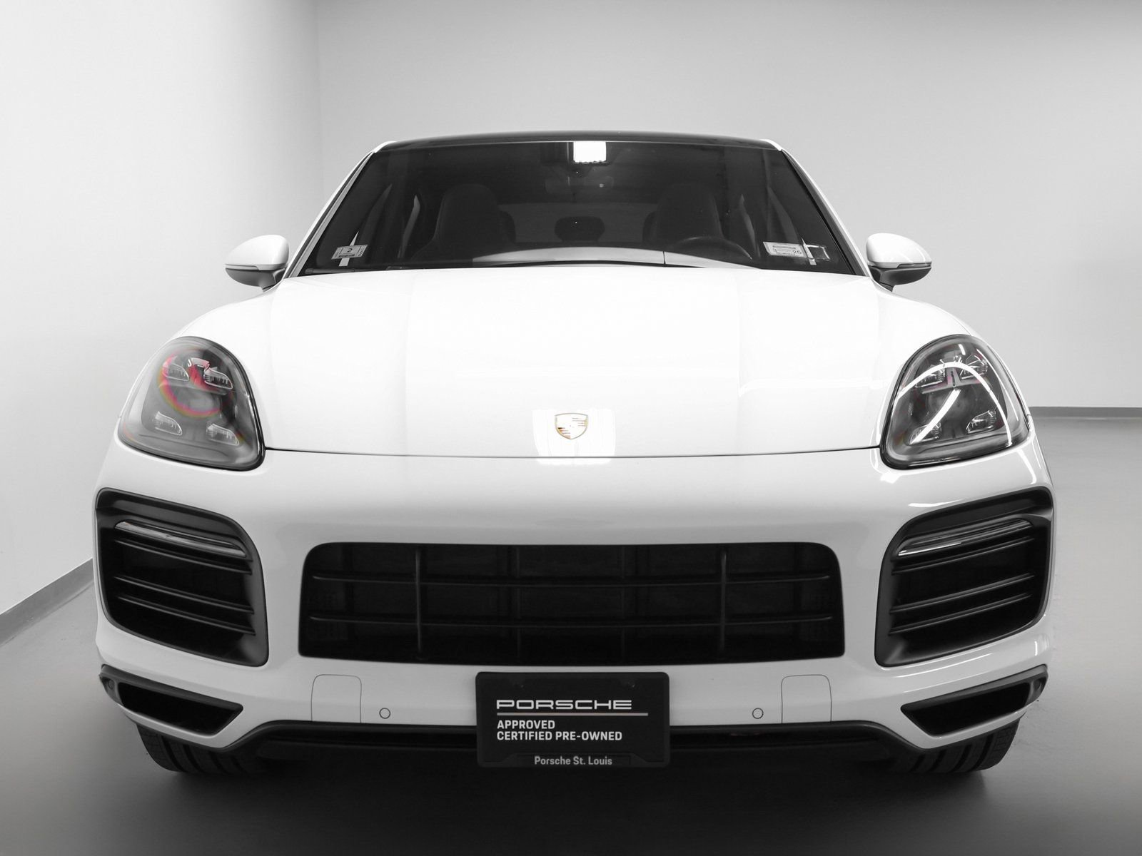 Certified 2022 Porsche Cayenne Platinum Edition image 8