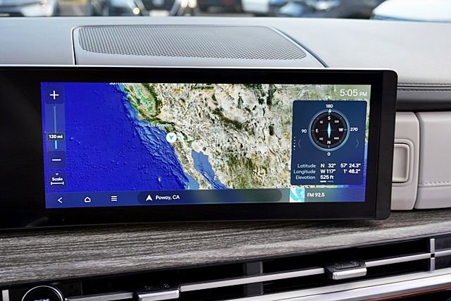 Certified 2024 Hyundai Santa Fe Limited image 29