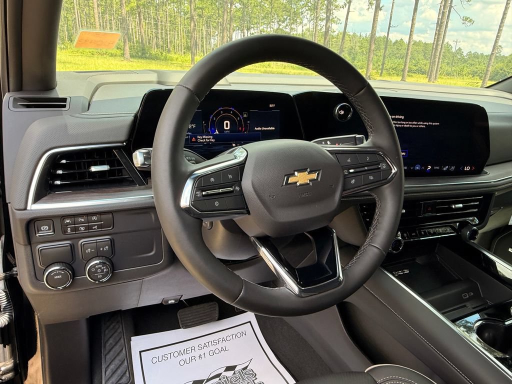 New 2025 Chevrolet Suburban Premier RWD image 19