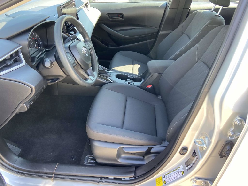 Used 2025 Toyota Corolla LE w/ Convenience Package FWD image 15