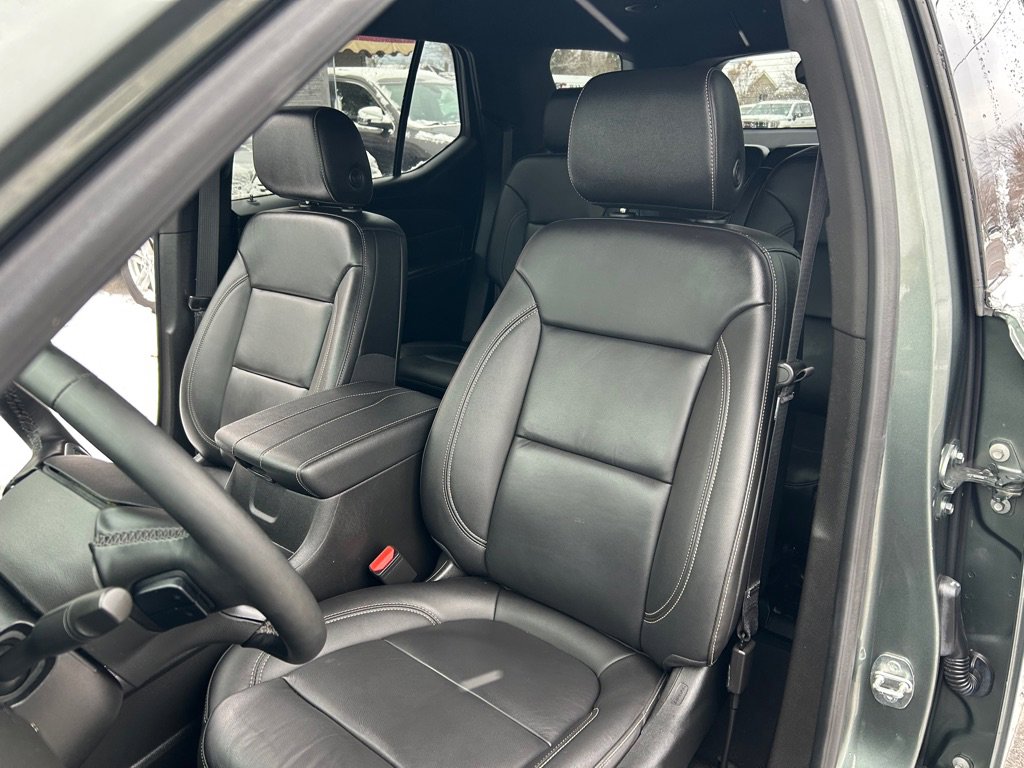 Used 2023 Chevrolet Traverse LT image 22