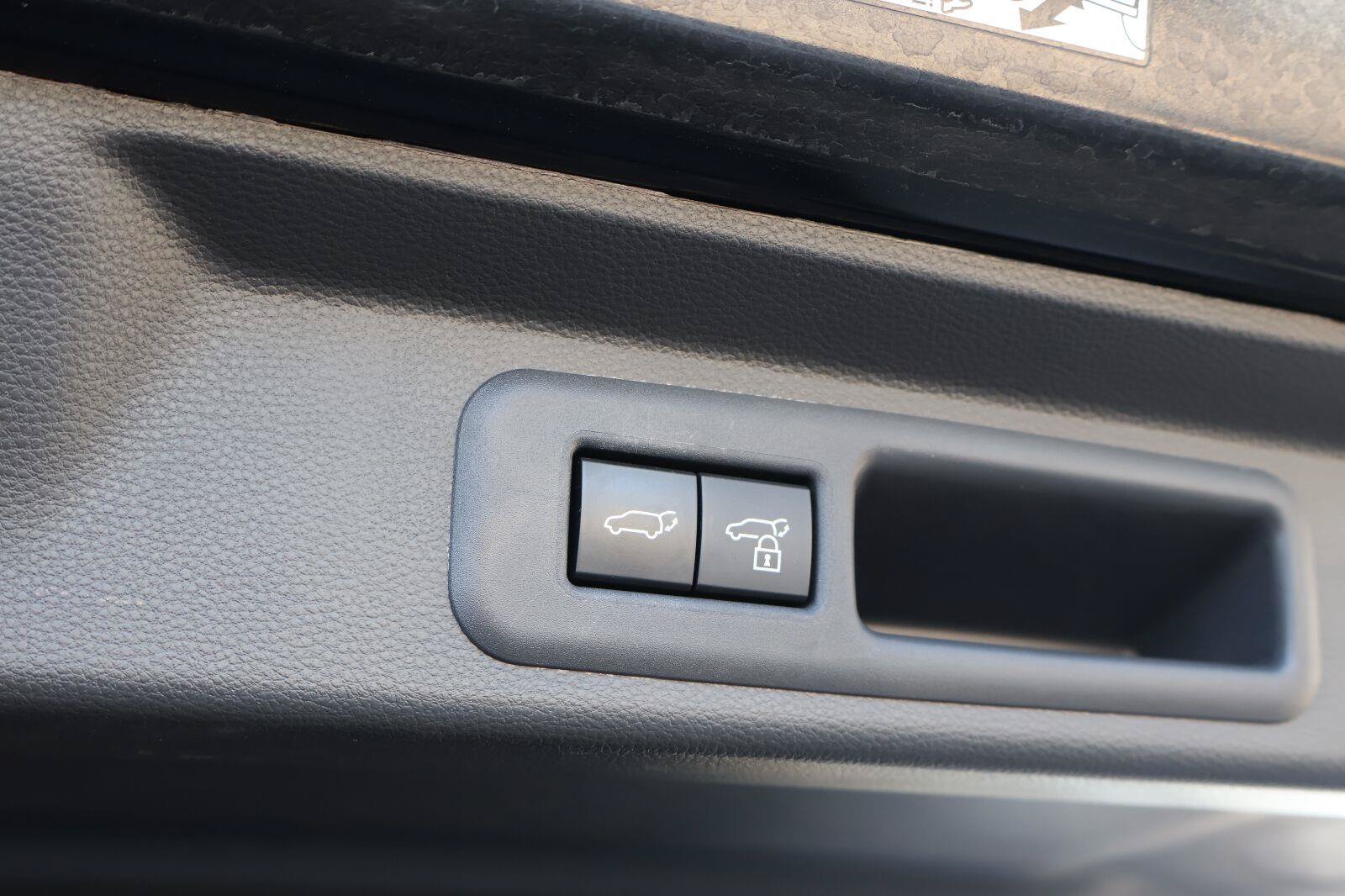Used 2025 Toyota Sequoia Platinum AWD/4WD image 26