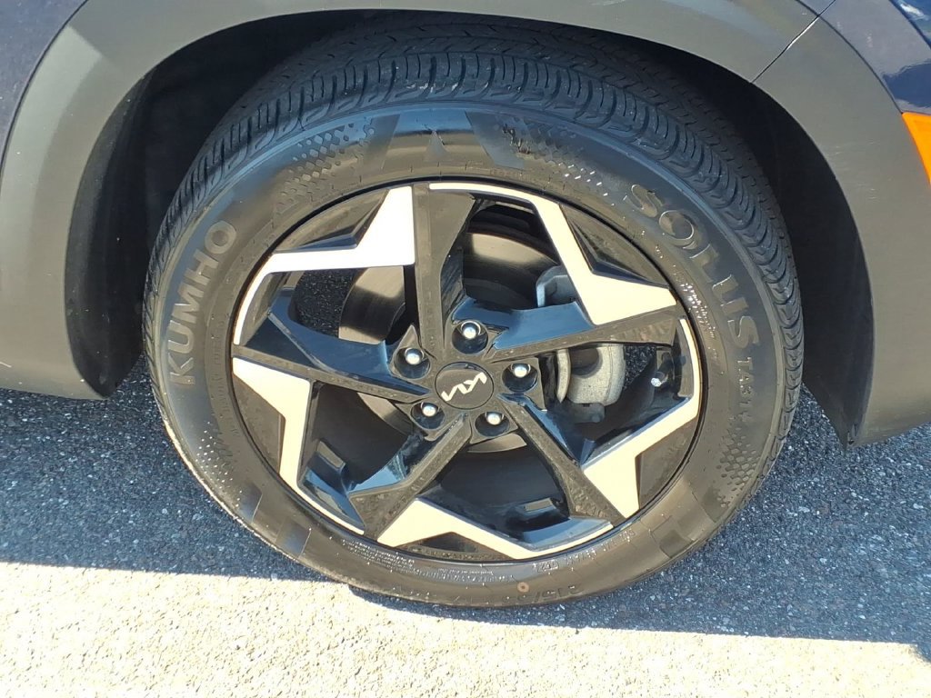 Used 2024 Kia Seltos EX FWD image 9