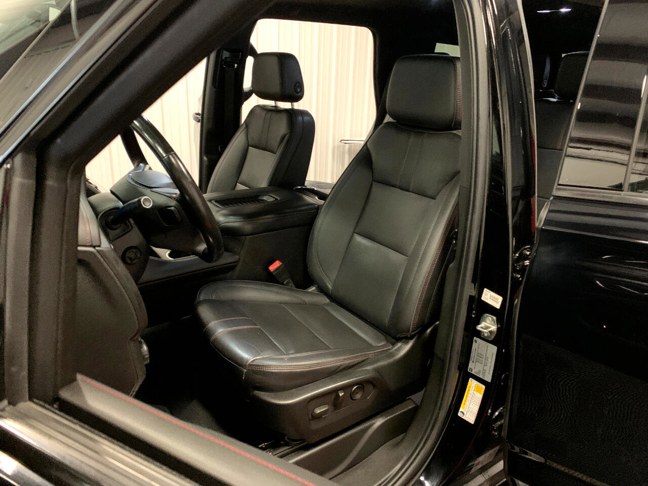 Used 2022 Chevrolet Tahoe RST w/ Luxury Package image 43