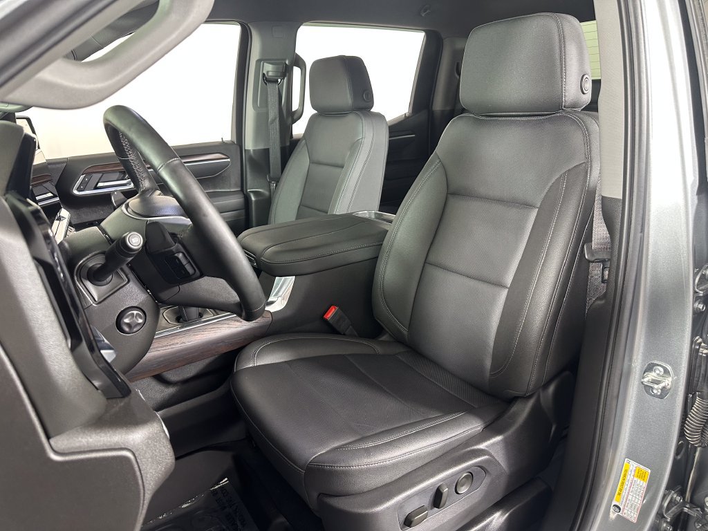 Used 2026 GMC Sierra 1500 SLT w/ SLT Convenience Package AWD/4WD image 14