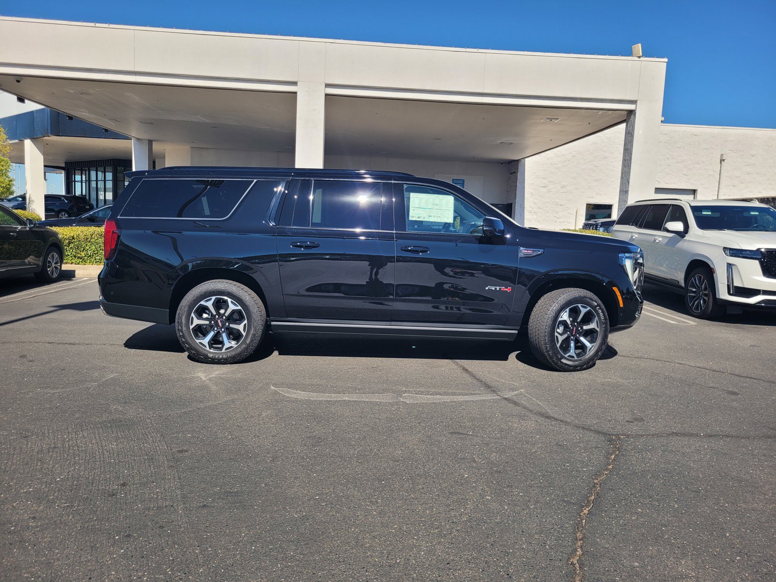 New 2026 GMC Yukon XL AT4 w/ AT4 Premium Plus Package AWD/4WD image 3