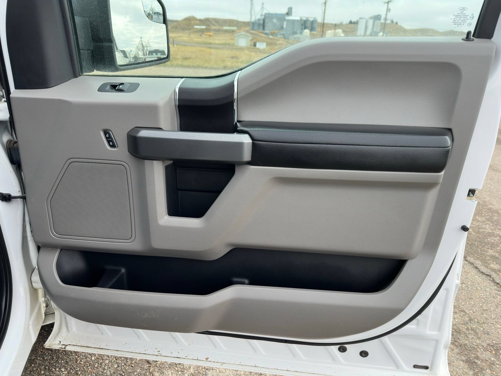 Used 2016 Ford F150 XLT AWD/4WD image 23