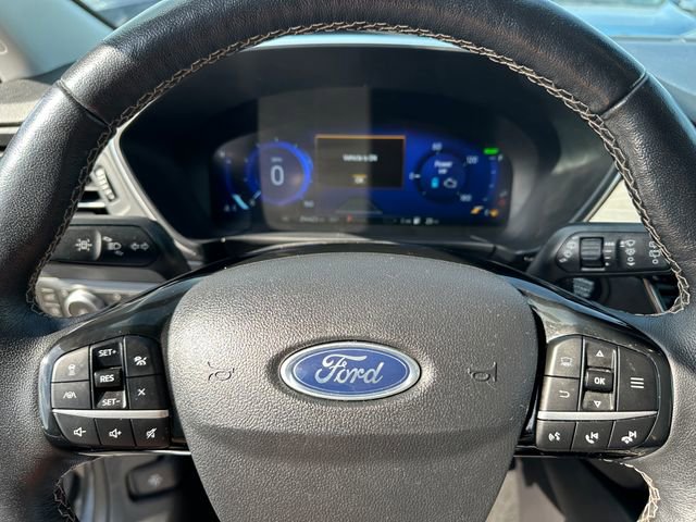 Used 2022 Ford Escape Titanium w/ Titanium Premium Package image 24