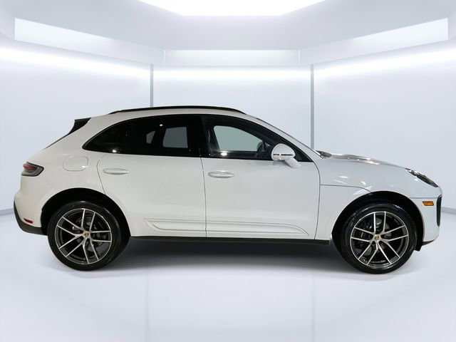 New 2026 Porsche Macan image 5