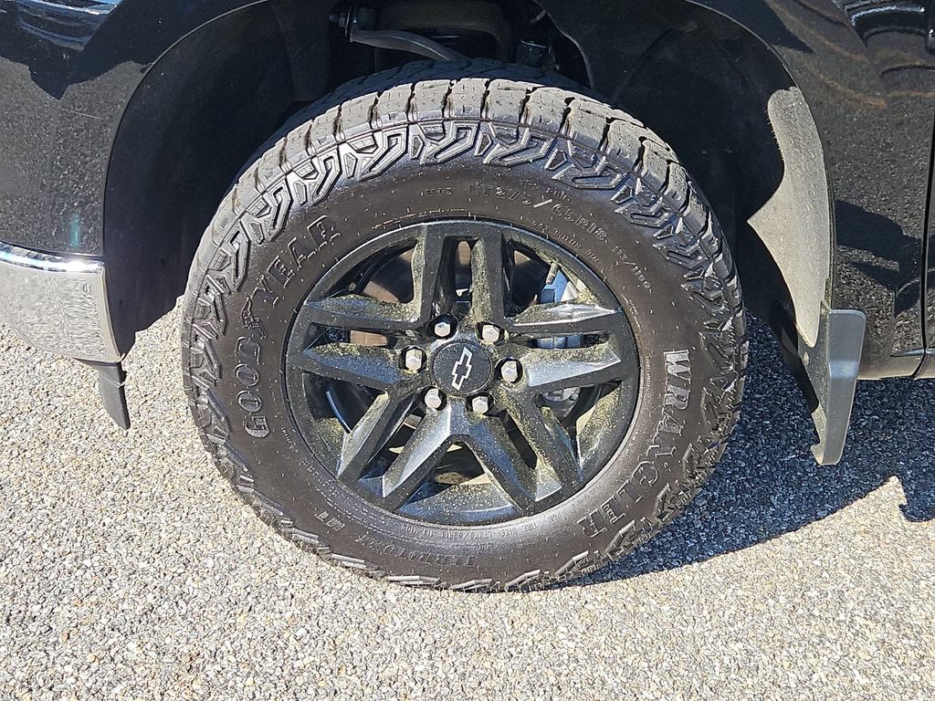Certified 2025 Chevrolet Silverado 1500 LT AWD/4WD image 7