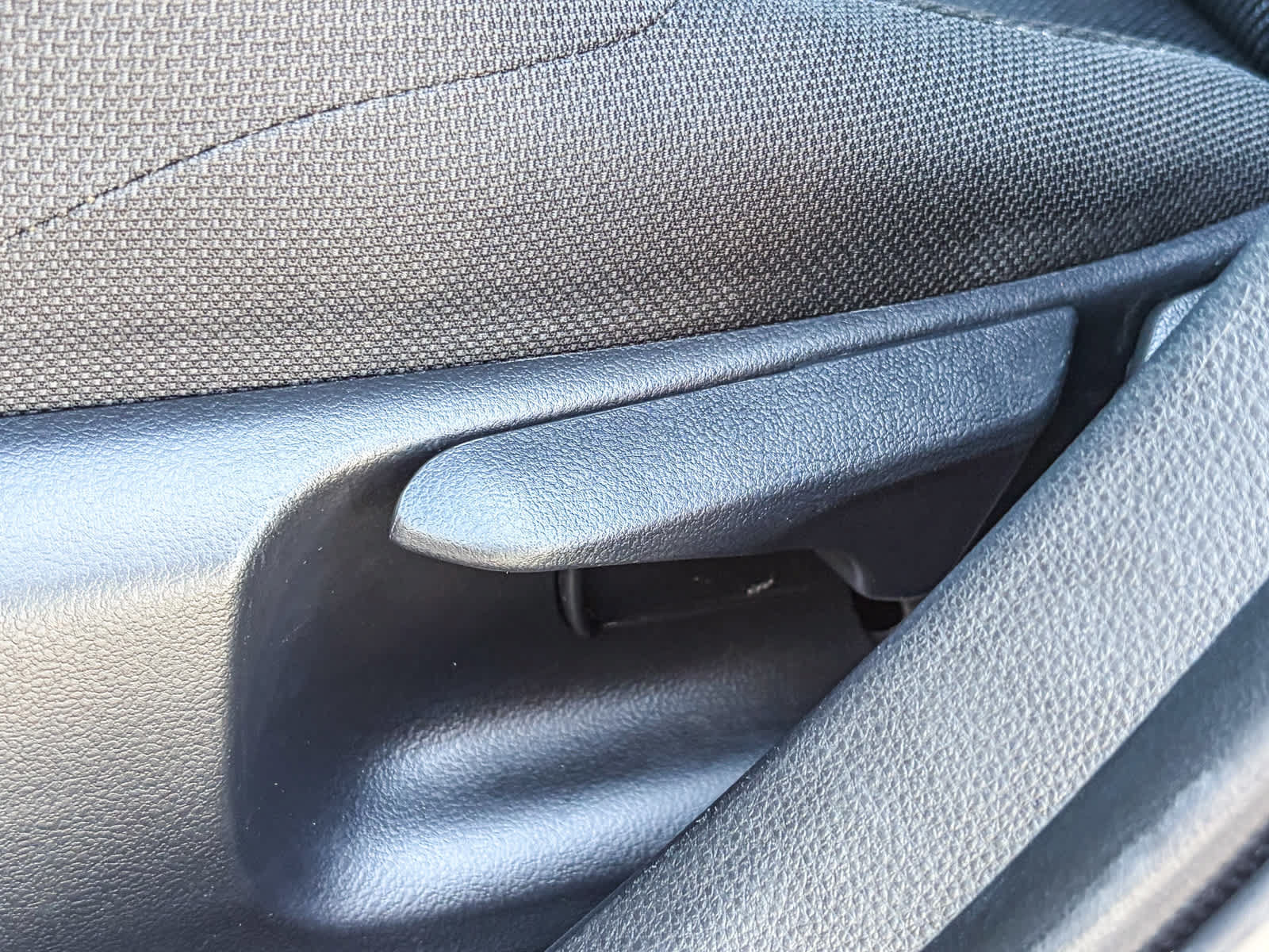 Used 2020 Toyota Corolla SE w/ Carpet Mat Package (TMS) FWD image 20