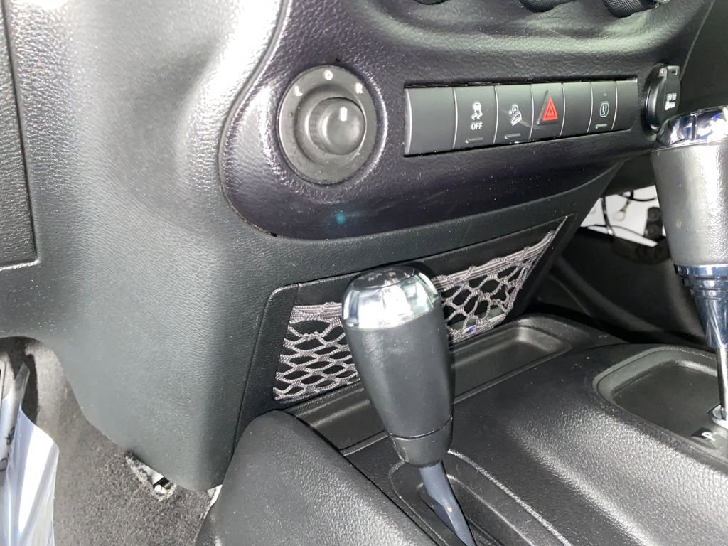 Used 2014 Jeep Wrangler Unlimited Rubicon w/ Connectivity Group image 20