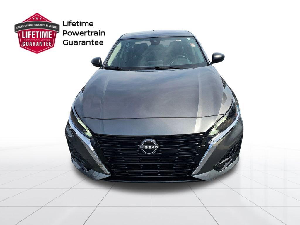 Used 2025 Nissan Altima 2.5 S FWD image 4