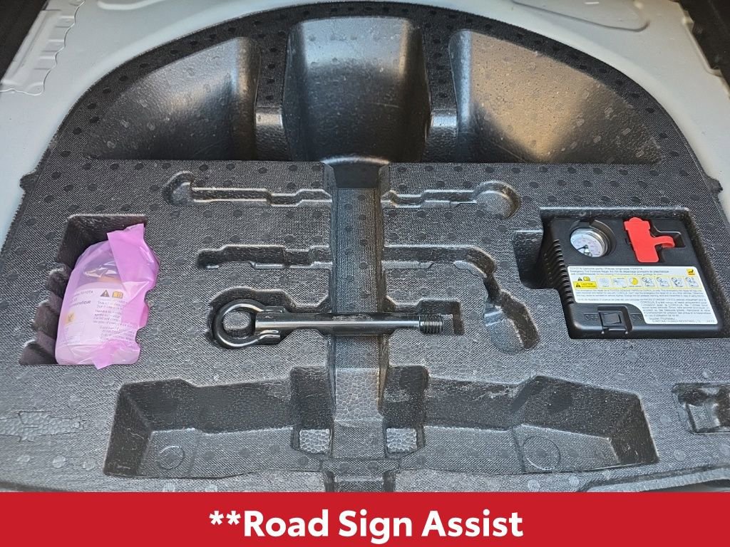 Used 2022 Toyota Corolla LE image 15