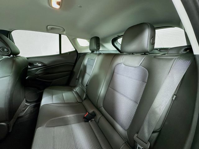 Used 2025 Chevrolet Trax LT w/ LT Convenience Package image 21