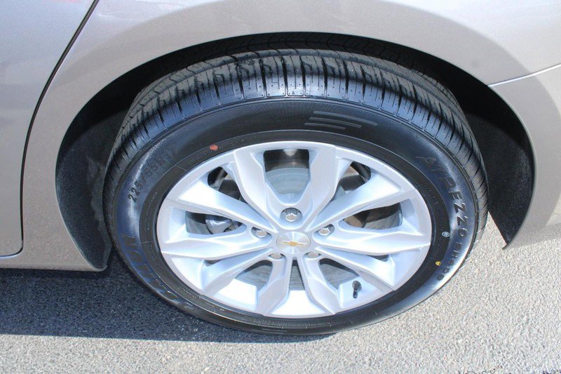 Certified 2025 Chevrolet Malibu LT image 8